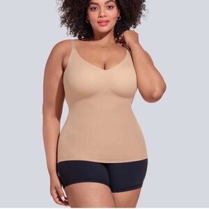 NWOT Honeylove Liftwear Shapewear Cami 1X Beige Sand Wireless Support Smoothing